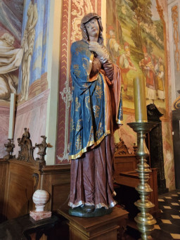 Figura Matki Boskiej Bolesnej. 
