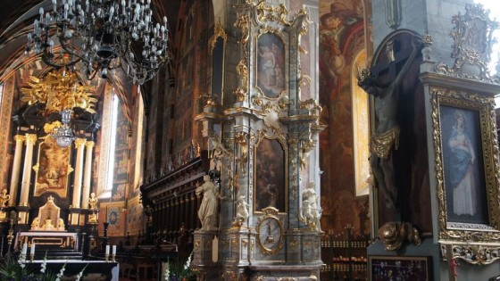 Ołtarz boczny św. Anny. 
